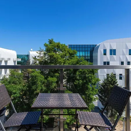 Charming In With Parking By Renters Daire *
