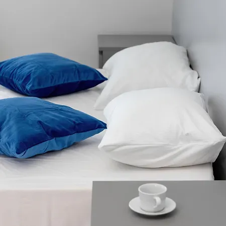 Charming In With Parking By Renters * Sopot