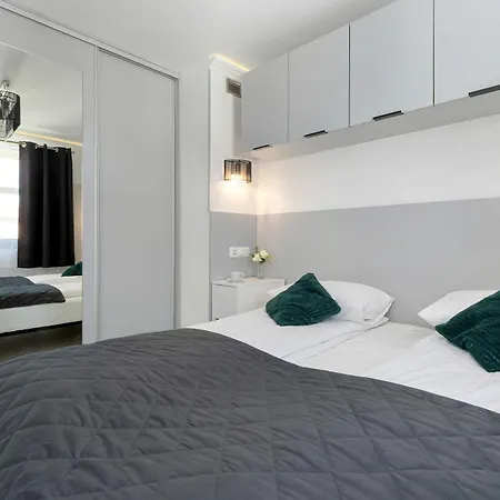 Charming In With Parking By Renters Appartement Sopot